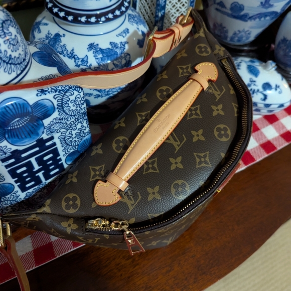 Bum Bag Boogie - Picture 3 of 7